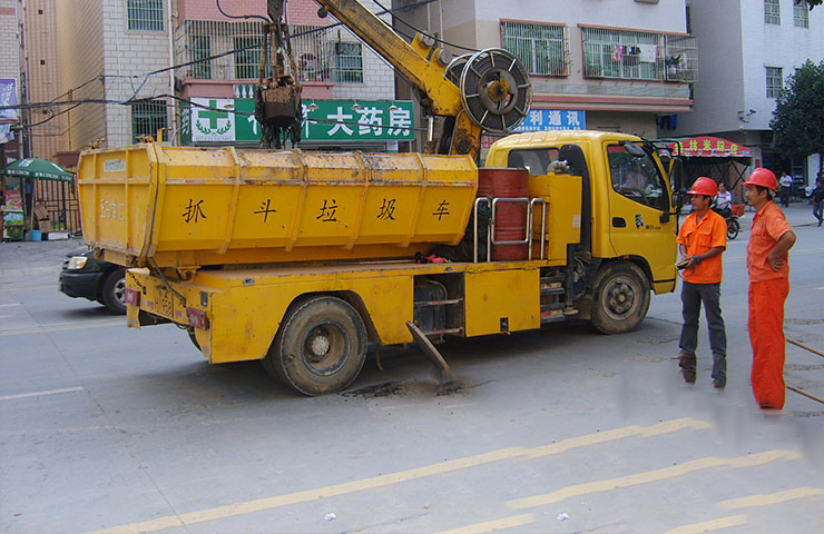 抓斗垃圾车